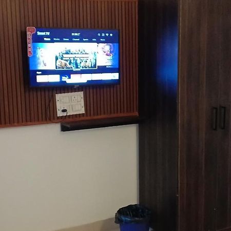 Hotel Blue Heaven Oyotownhouse ガーズィヤーバード エクステリア 写真
